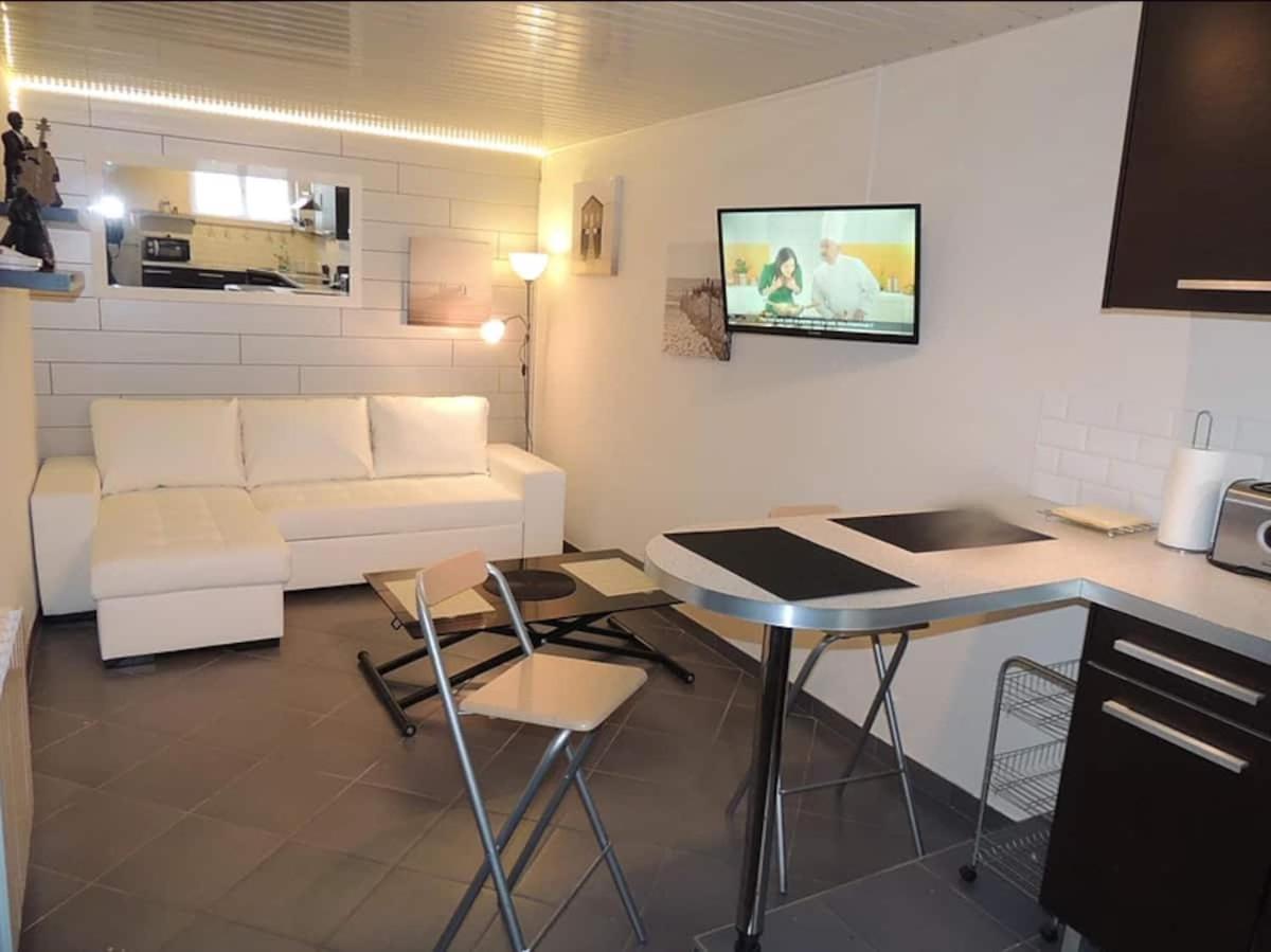 Location Duplex 52M² Au Coeur De Troyes Apartment ภายนอก รูปภาพ